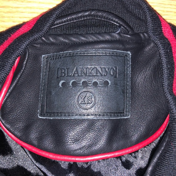 BLANK NYC Womens Faux Leather Vegan Moto Asymmetrical Black Jacket Sz XS NWT - Picture 4 of 7